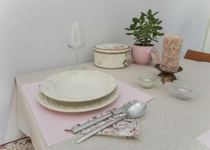 Shabby Chic شقة شيبينيك